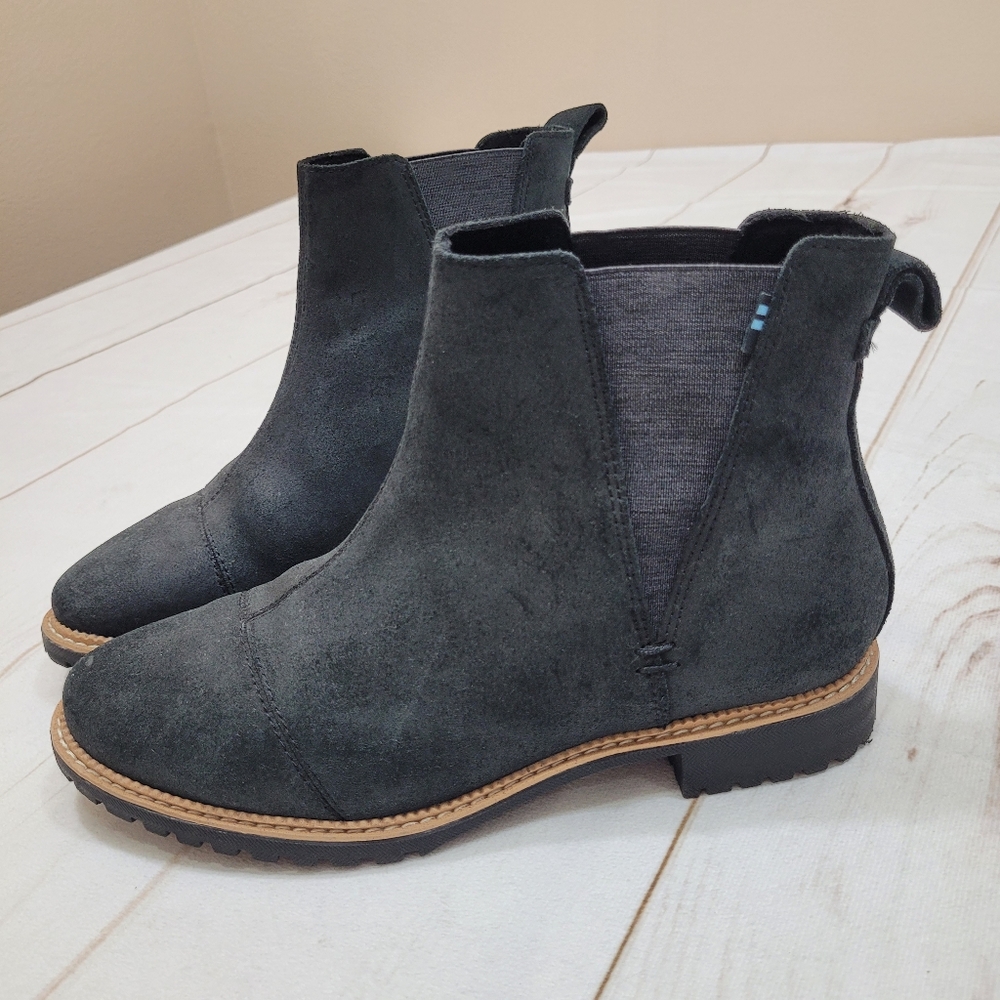 Toms Cleo black suede pull on Chelsea boots waterproof